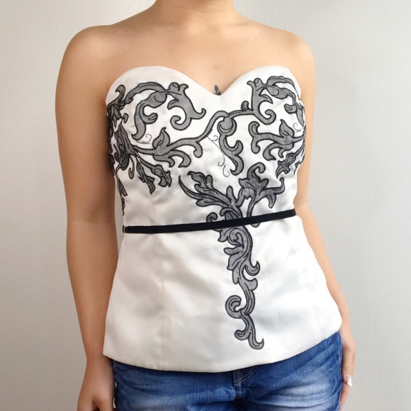 White House Black Market Tops - WHBM Strapless Embroidered Corset top